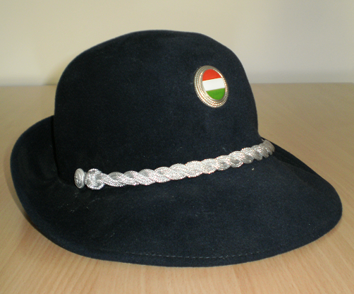 Tiszthelyettesi n kalap 1990-2003
